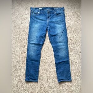 Gap 1969 Curvy 33R Women’s Straight Leg Jeans
